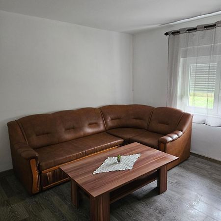Apartman Mile - Holiday House Smoljanac Exterior photo