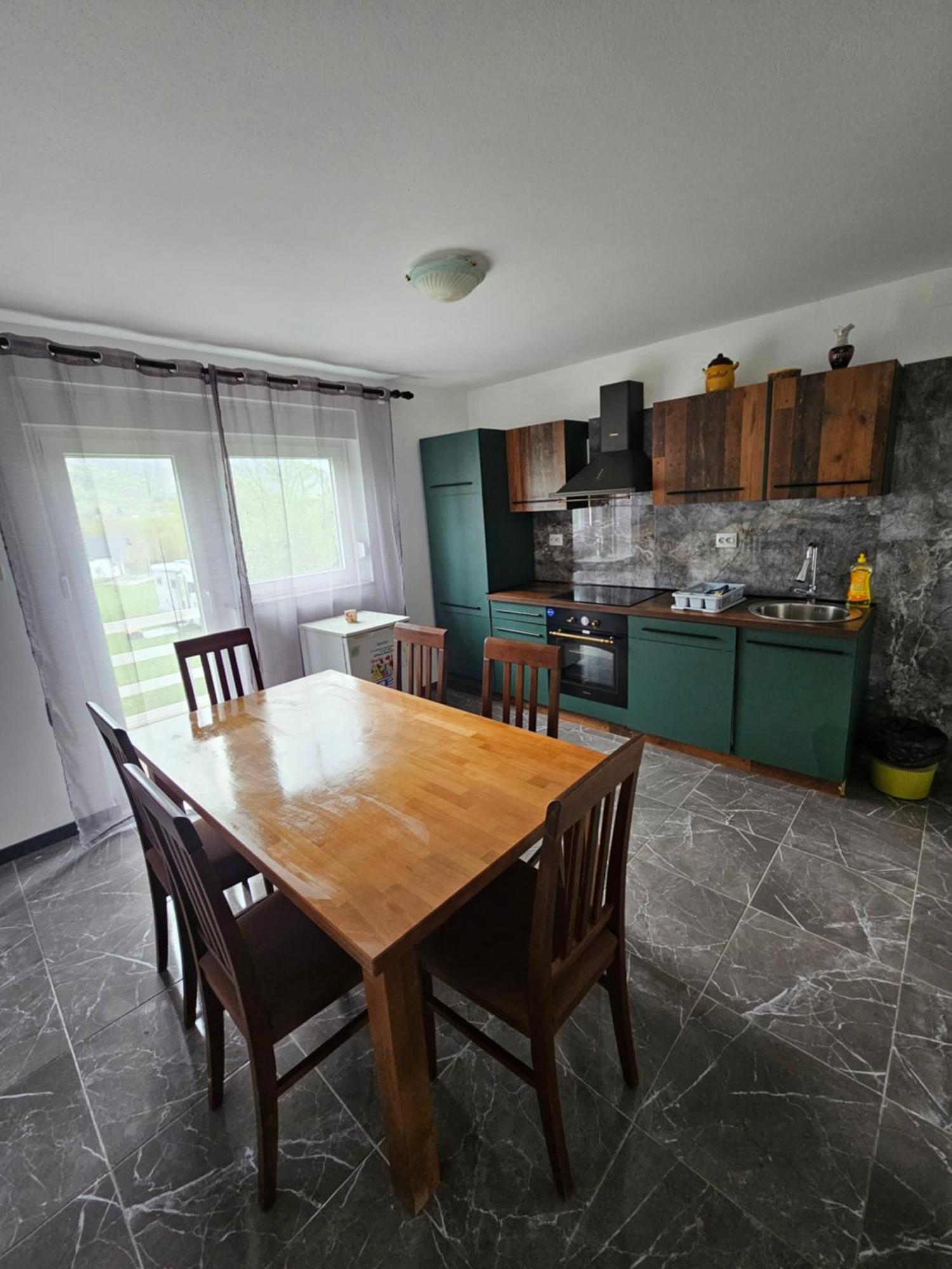 Apartman Mile - Holiday House Smoljanac Exterior photo